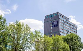 Campus Tower Suite Hotel